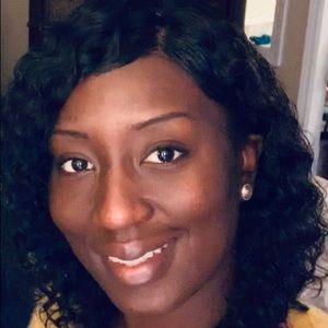 Meet your Posher, Elizabeth